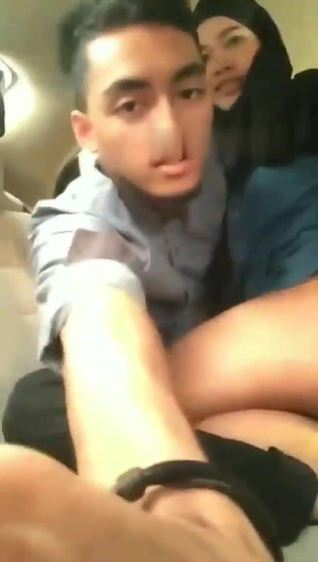 Young Guy Enjoying Huge Ass of GF in Hijab in Car