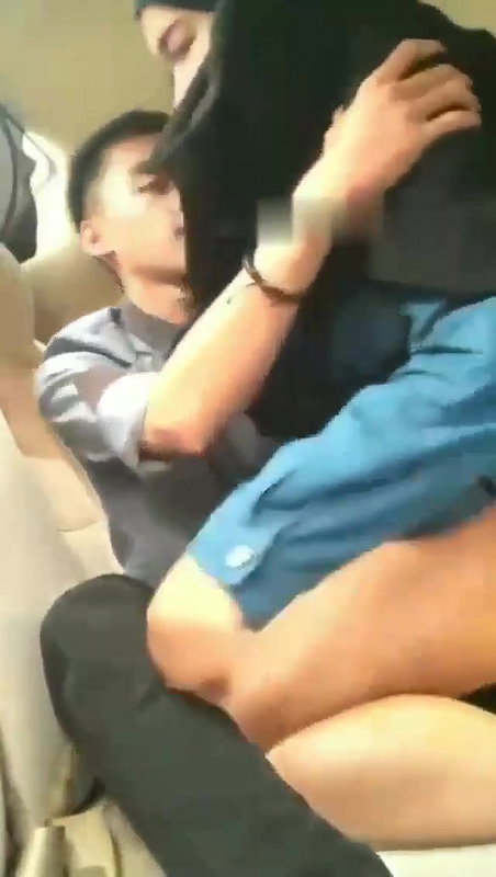 Young Guy Enjoying Huge Ass of GF in Hijab in Car