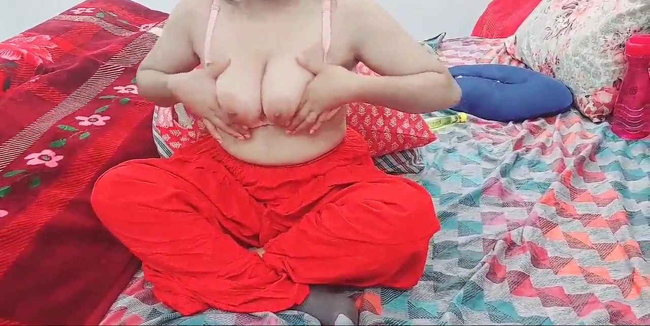 Sobia Nasir Doing Roleplay Secratery And Boss With Clear Audio On Request Of Video Call Customer