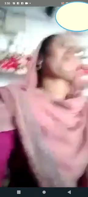 Paki bhabhi showing