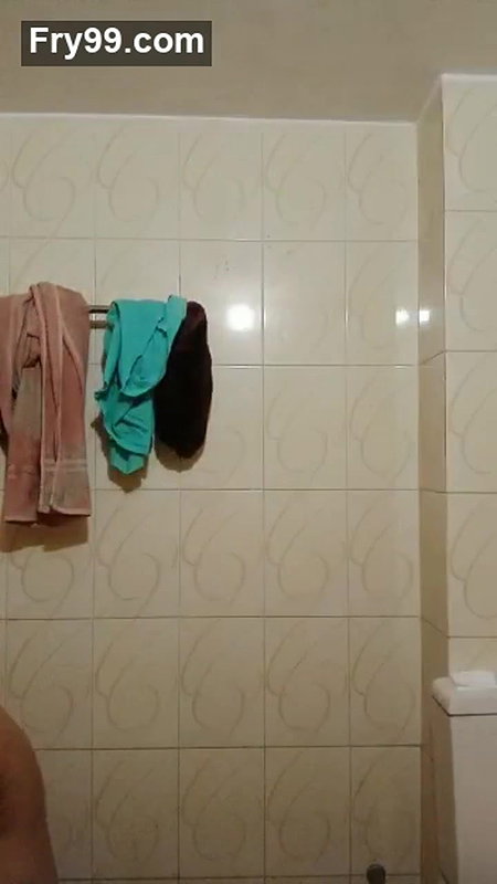 Desi Sexy Girl Showing