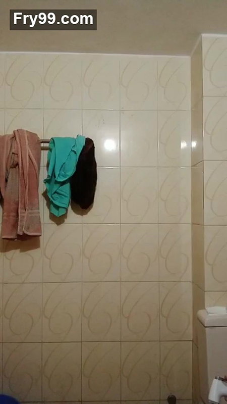 Desi Sexy Girl Showing