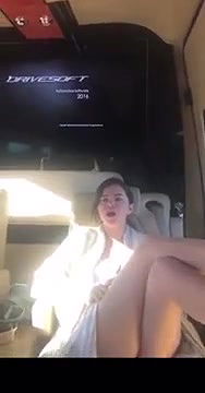 Singer Selena Gomez boobs show leaked