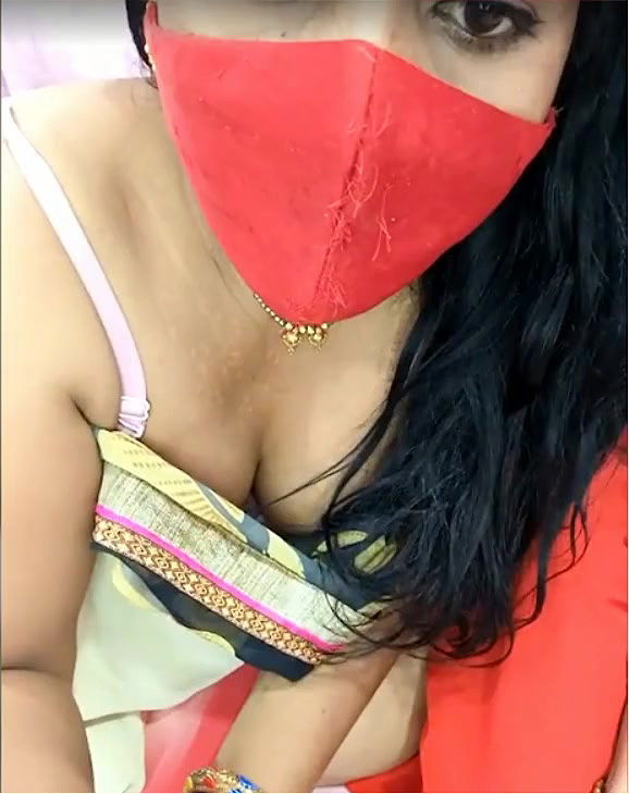 Geeta_Housewife Masterbeting by Big Dildo Latest Live Show
