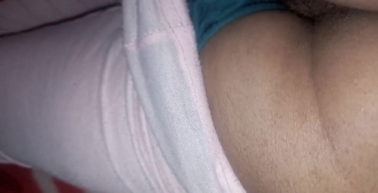 Bhabhi ko chupke se le liya devar ne hot Indian sex bhabhi deai sexy video new porn video Indian girl.