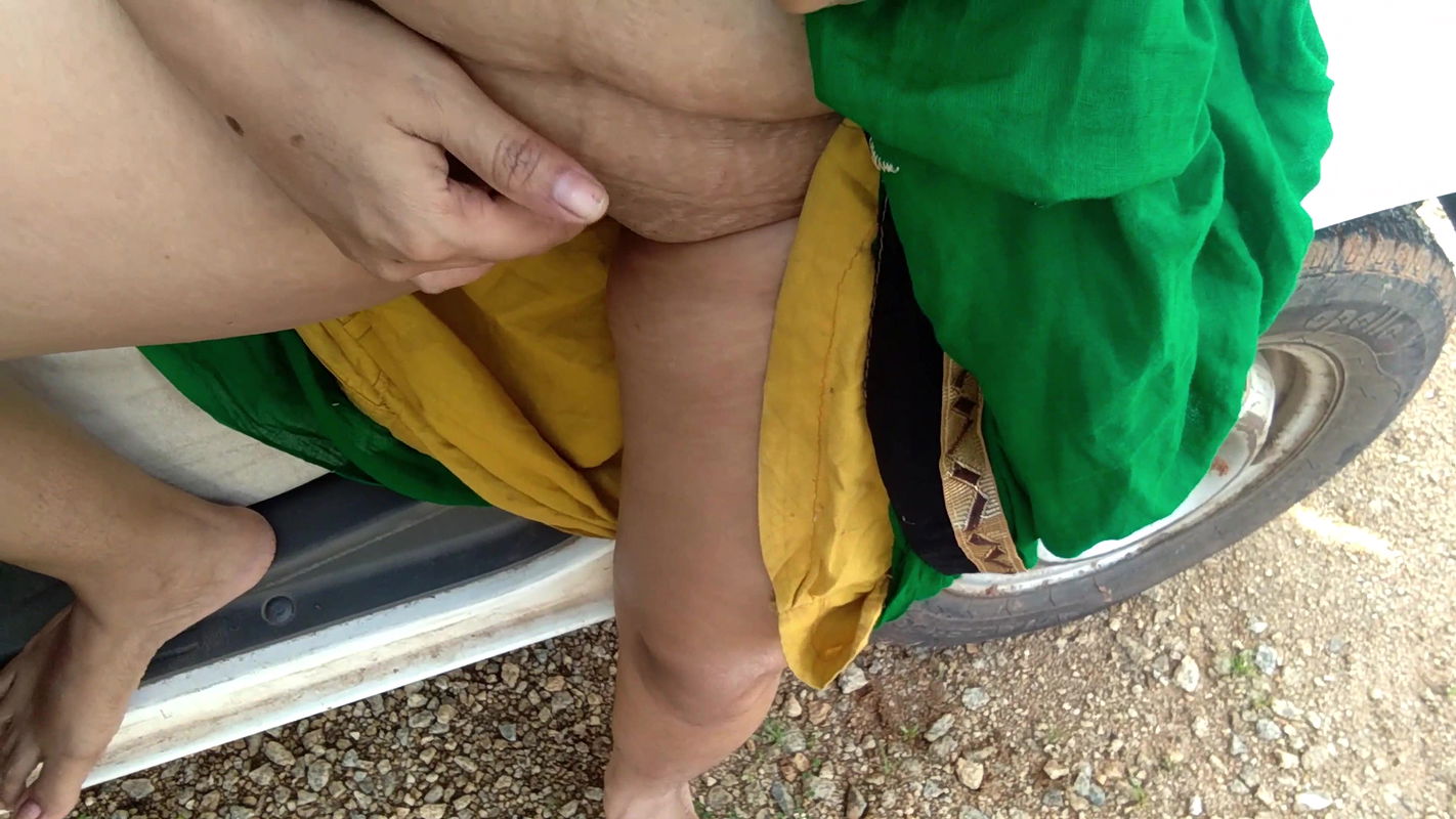 Chudai Ka Mood Banne Par Highway Kinare Car K Door Khol Wife Pela.