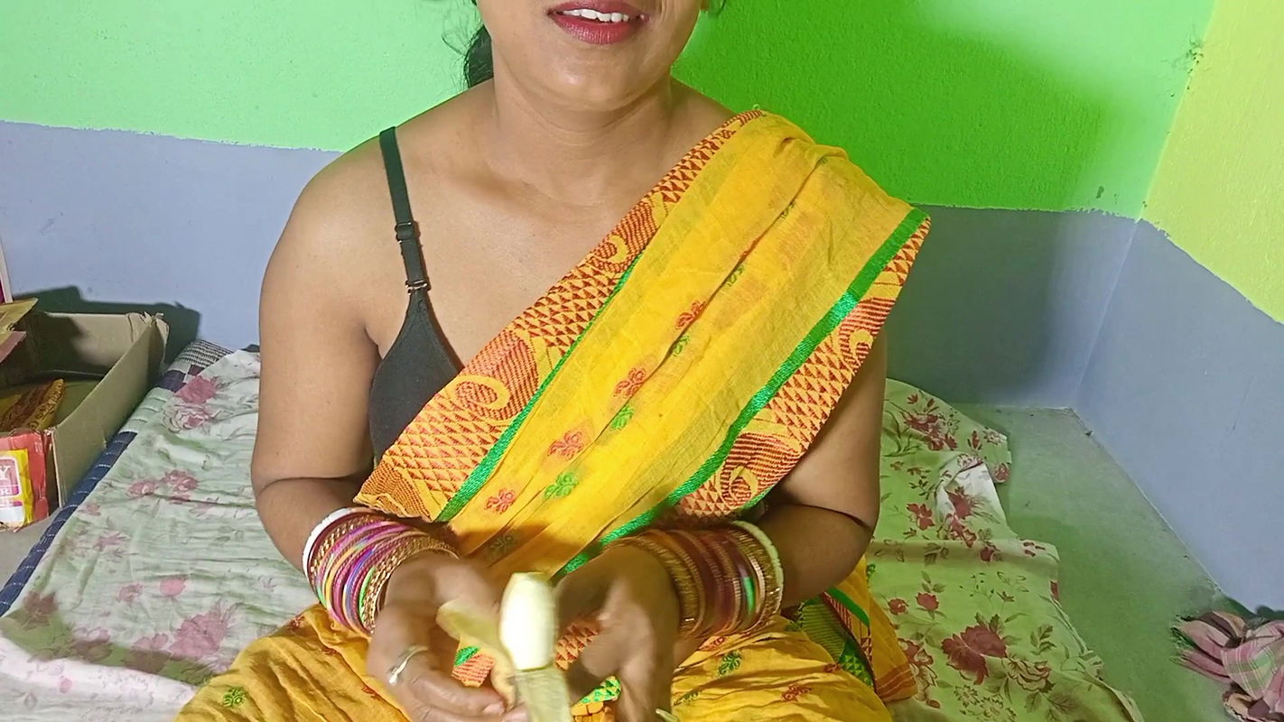 Debar Bhabhi Special Banana Sex Indian XXX Porn with Clear Hindi Dirty Audio.
