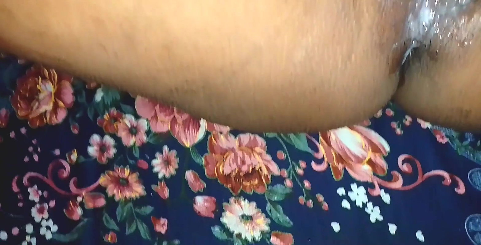 Deshi Bengali Bhabhi her beautiful and sexy wet pussy.