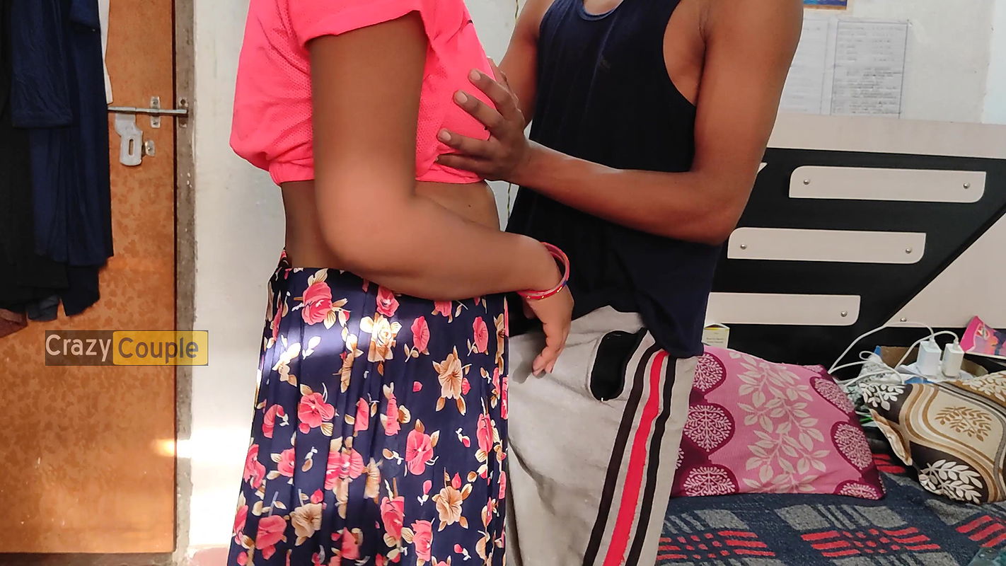 Devar ne Bhabhi Ko Im-Press kar ke achhe se chudayi ki.