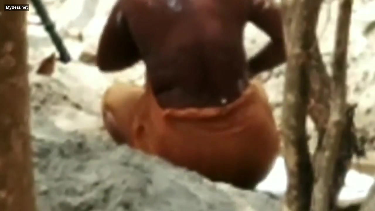 Desi village aunty outdoor bath