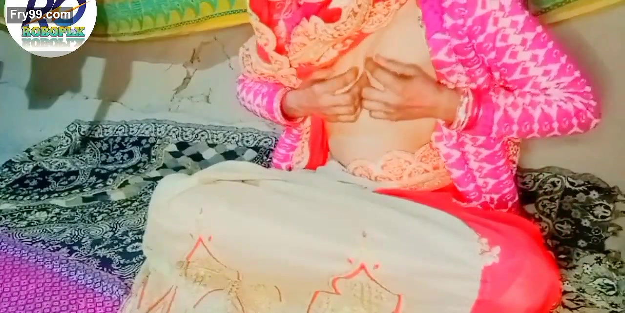 Hindi audio aawaj me badi didi ki chudai ghar me saree uthake ke finger ROBOPL.
