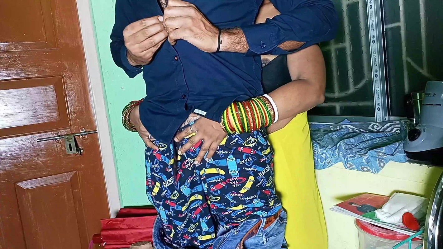 Indian Desi Sasu-Maa Ko Damad-Ji Ne Choda Jab Wife Pregnant Hu yi.