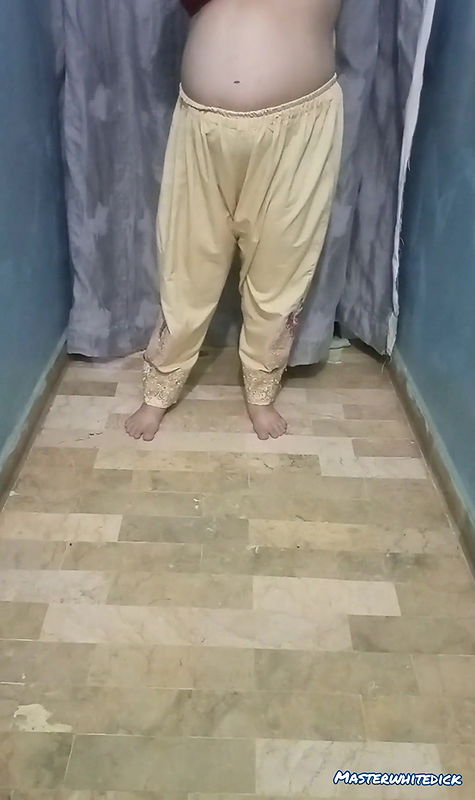 Pakistani Chubby girl stripping.