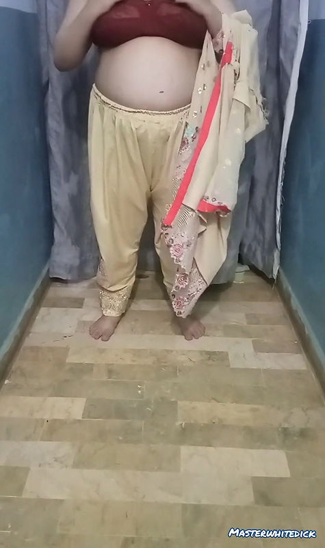 Pakistani Chubby girl stripping.