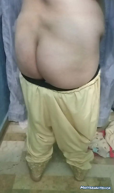 Pakistani Chubby girl stripping.