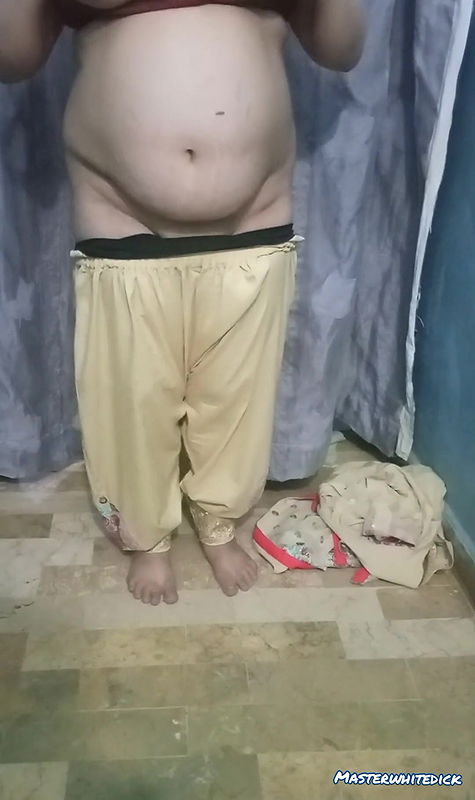 Pakistani Chubby girl stripping.