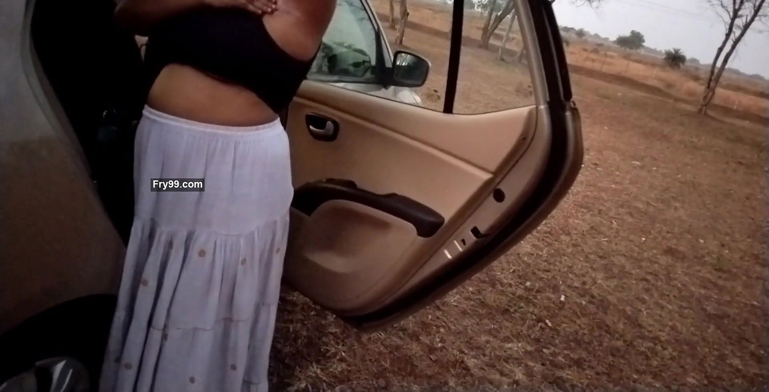 Sexy desi hotgirl21 lady and hotdesixx boy sex boobs romance in forest outdoor.