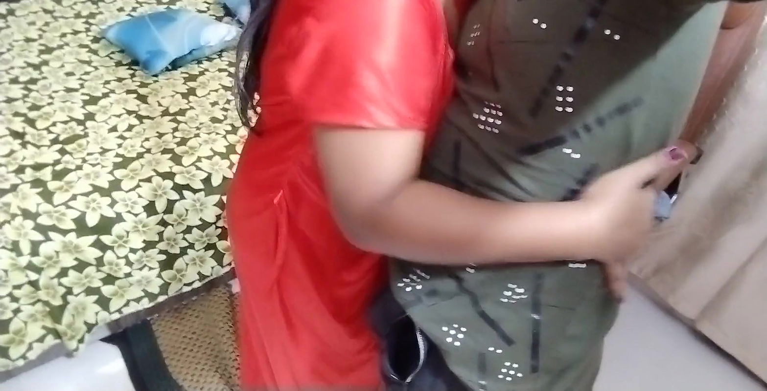 sexy desi hotgirl21 riyajibansalji and hotdesixs servant boy erotic dance romance and girl showing her boobs nipple.