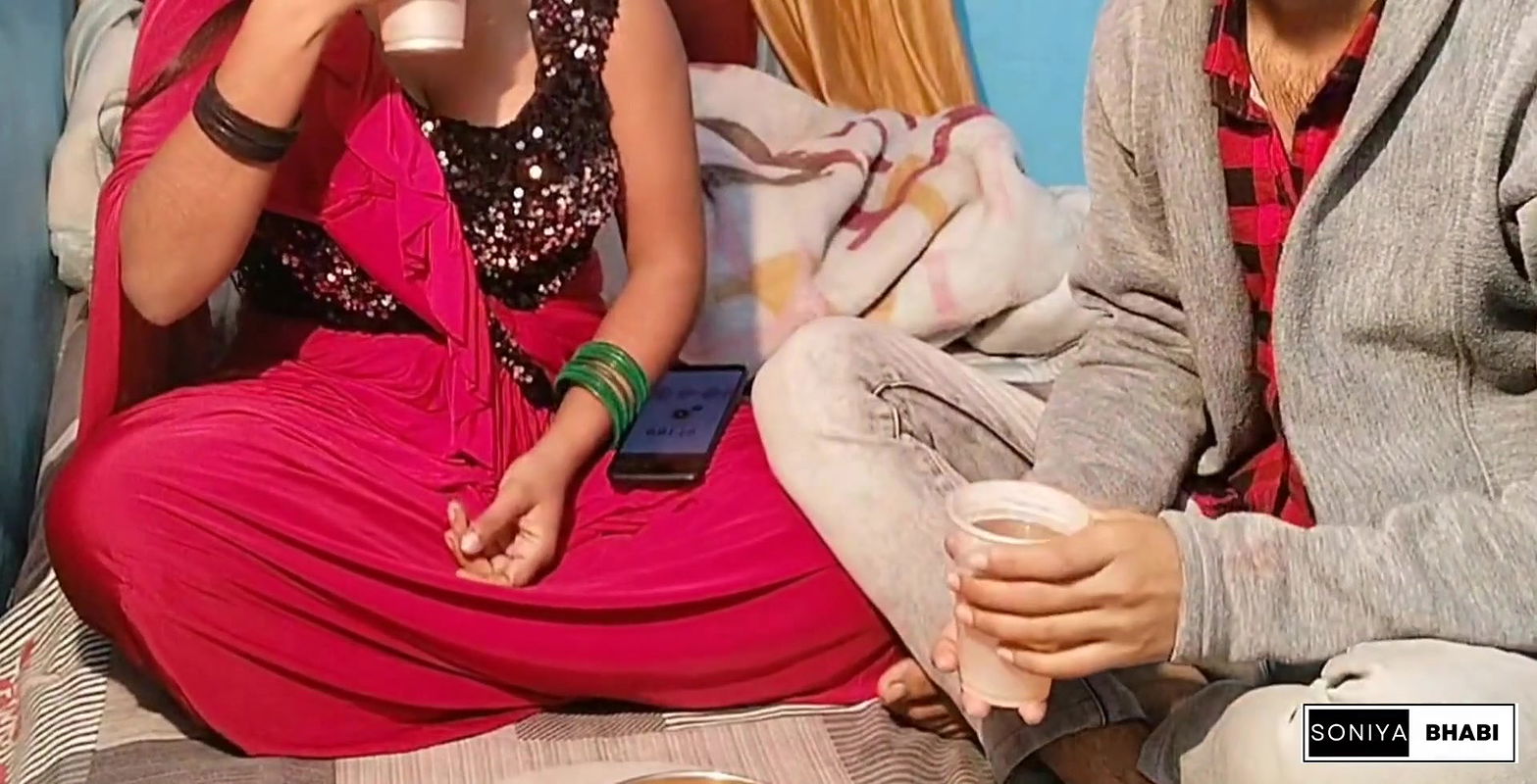 Soniya bhabhi ke mote boobs to dekho bhut sexy he hindi audio sexy chudai xxx soniya bhabhi.