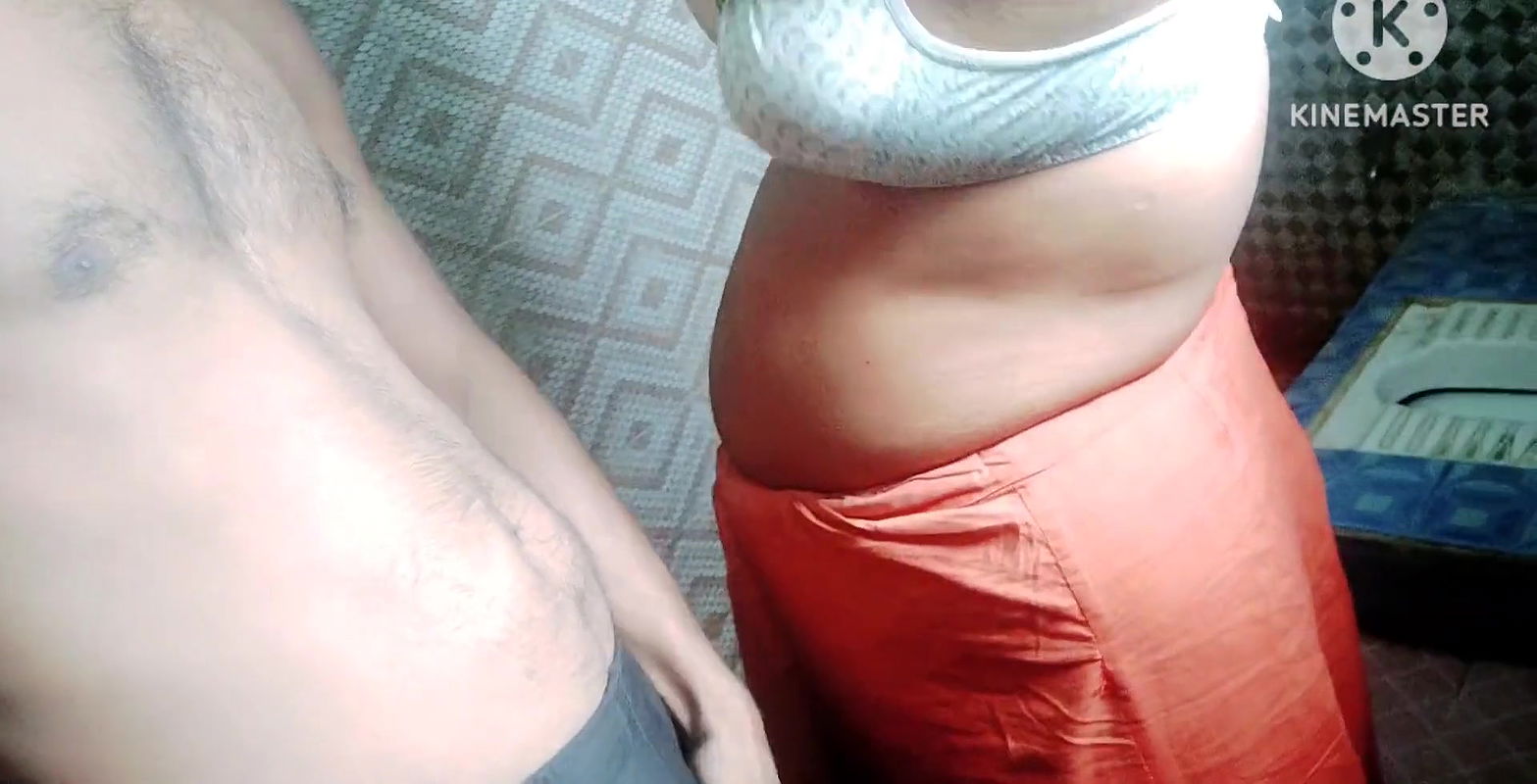 Step-sister payals navel fuck and pussy fingering in birthroom.