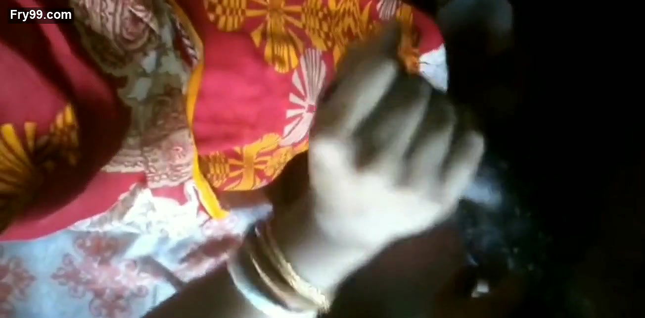 Tamil mullu village aunty sex video.