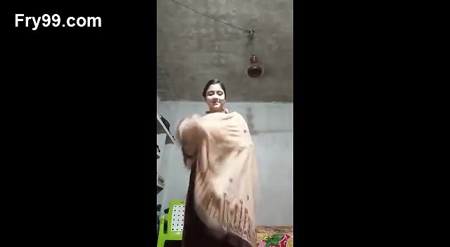 Extremely Hot Girl fully Nude Fingerring & Showing Pink Pussy Hole
