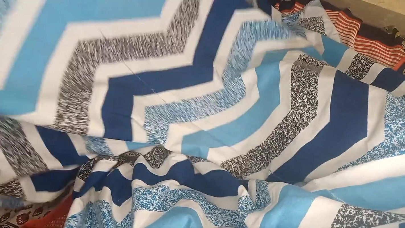 Aunty sapne mein beta ka sath chutai deka phir uska lund chusa.