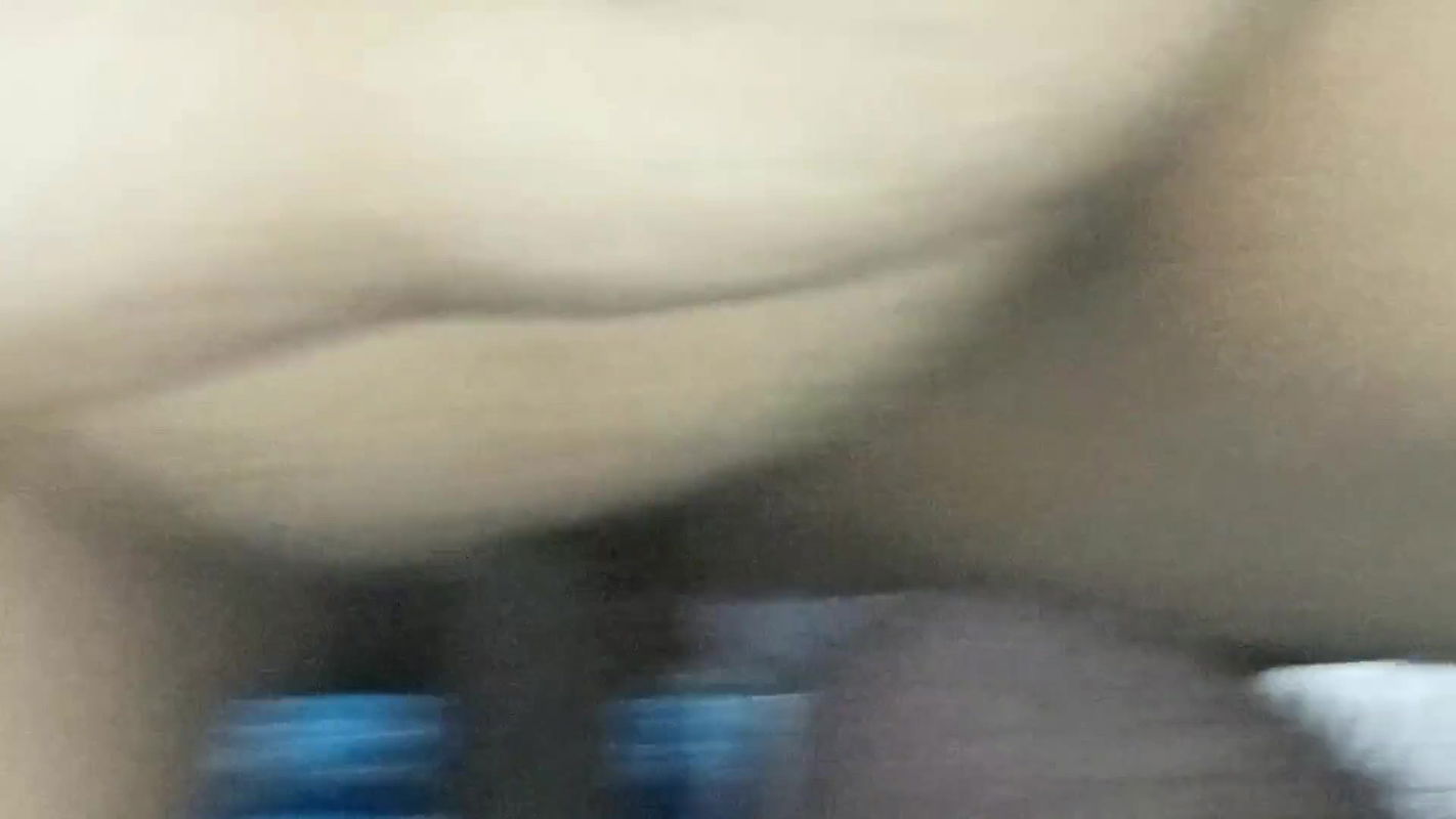 Bhabhi ko apne uper baitha kr sex ka maza diya.