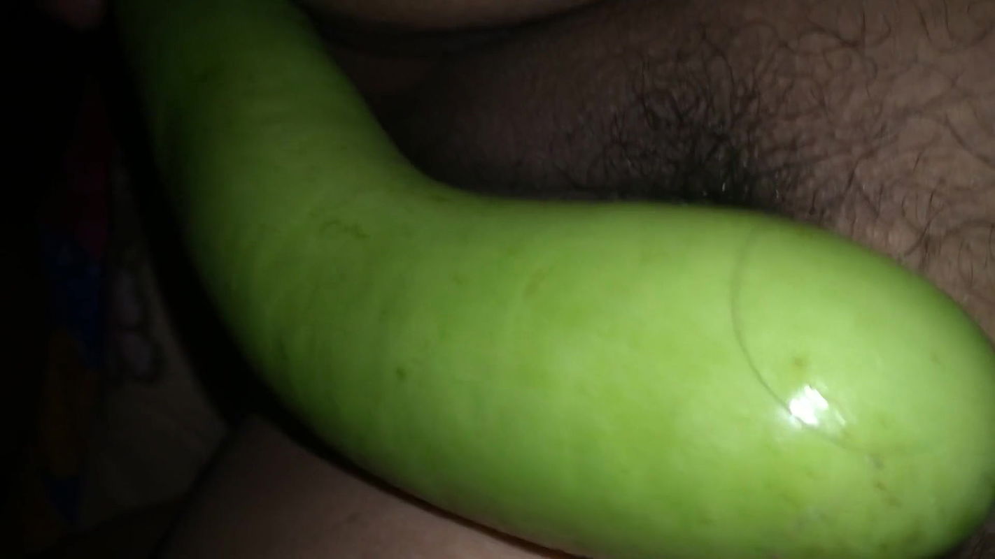 Bhabhi ne bangan se pyas bujhayi.