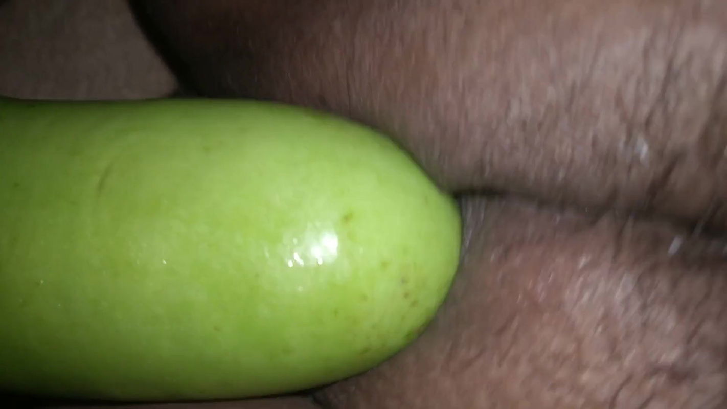 Bhabhi ne bangan se pyas bujhayi.