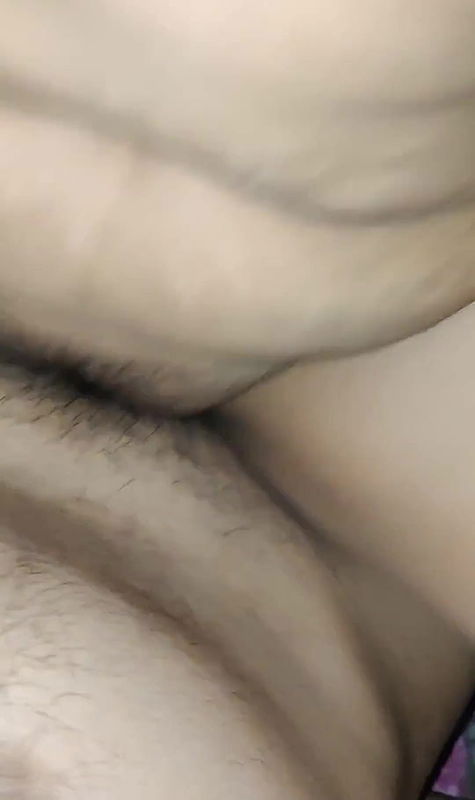 Bhabhi uper charkay Meraki choda small tight pussy.