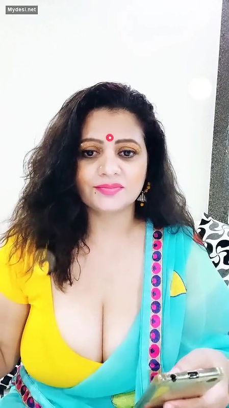 Desi big boobs aunty