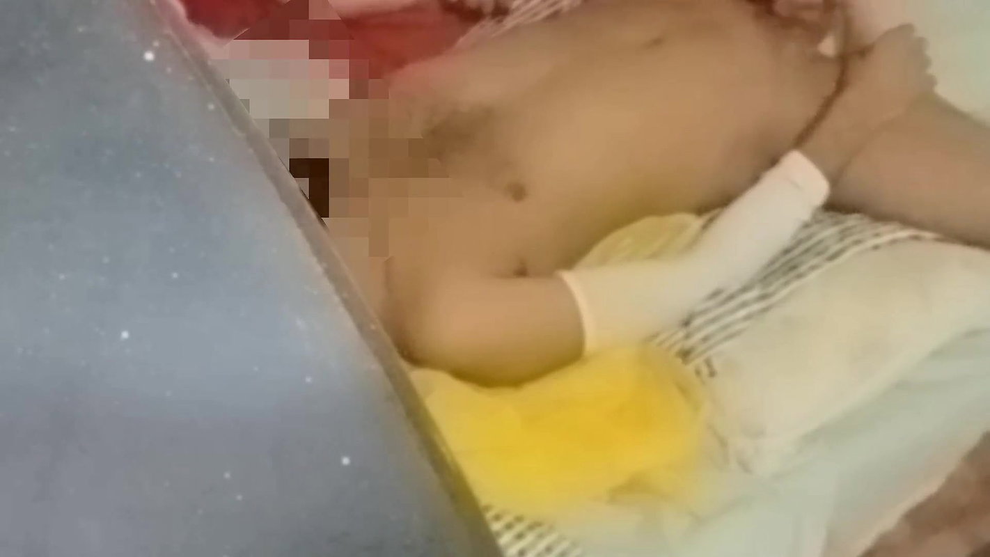 CHACHI ki CHIKNI CHUT ko Dba kr CHODA.