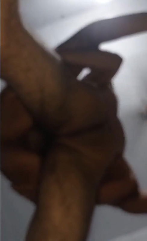 Chudai ke pyasi bhabhi ko God me utha kr ghapa ghap kiya step brother ne har ek position me choda.