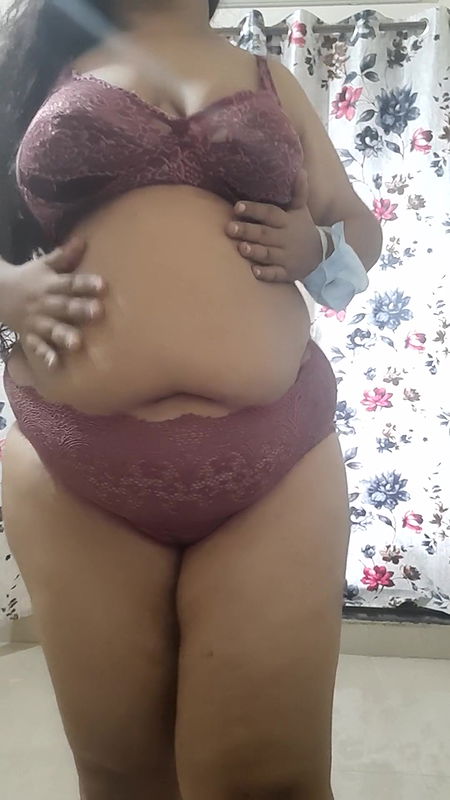 desi bhabhi is ready to get fuck.