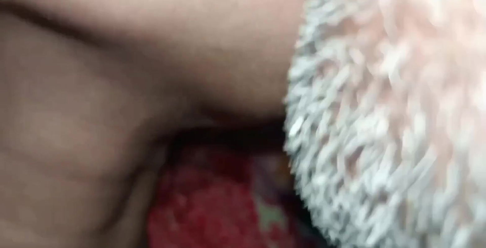 Desi bhabhi ne apane sasur ko raat me bulakar ache se chudai ki.