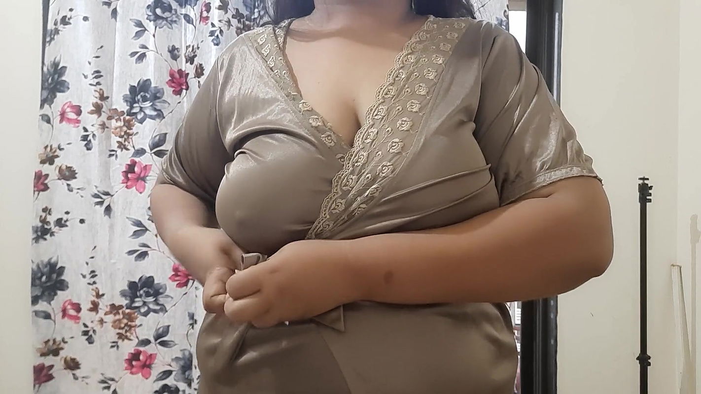 desi bhabhi ready to get fucked by her naughty devar.