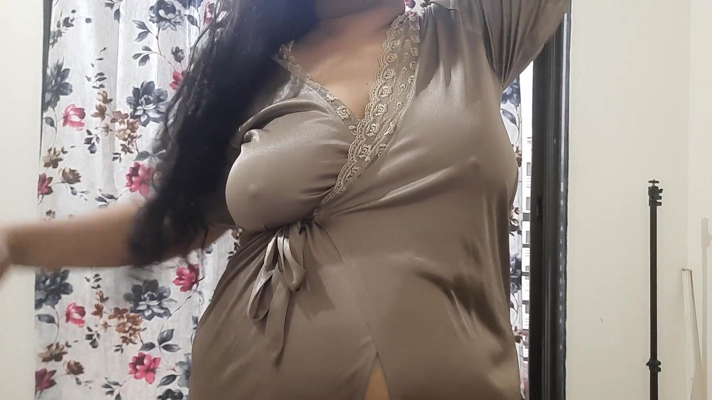 desi bhabhi ready to get fucked by her naughty devar.