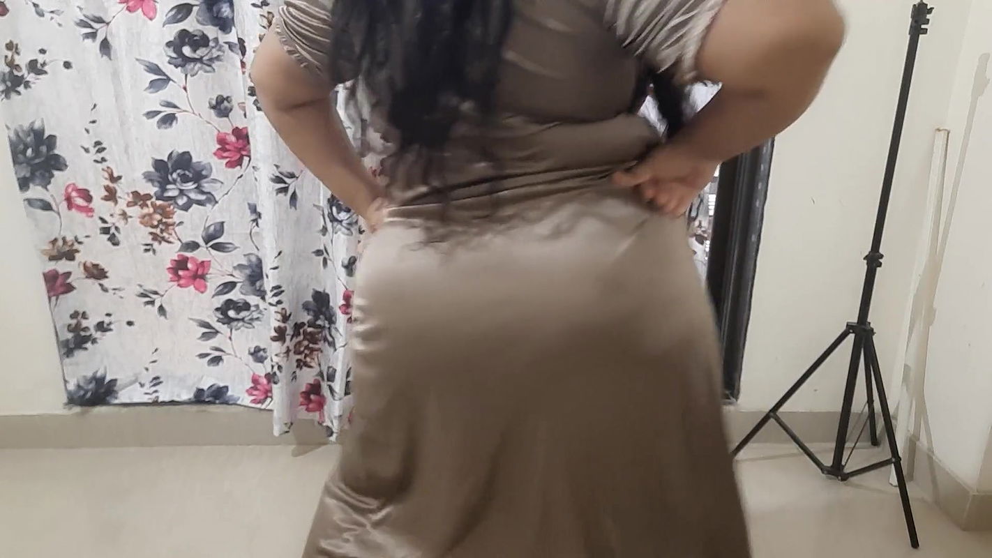 desi bhabhi ready to get fucked by her naughty devar.