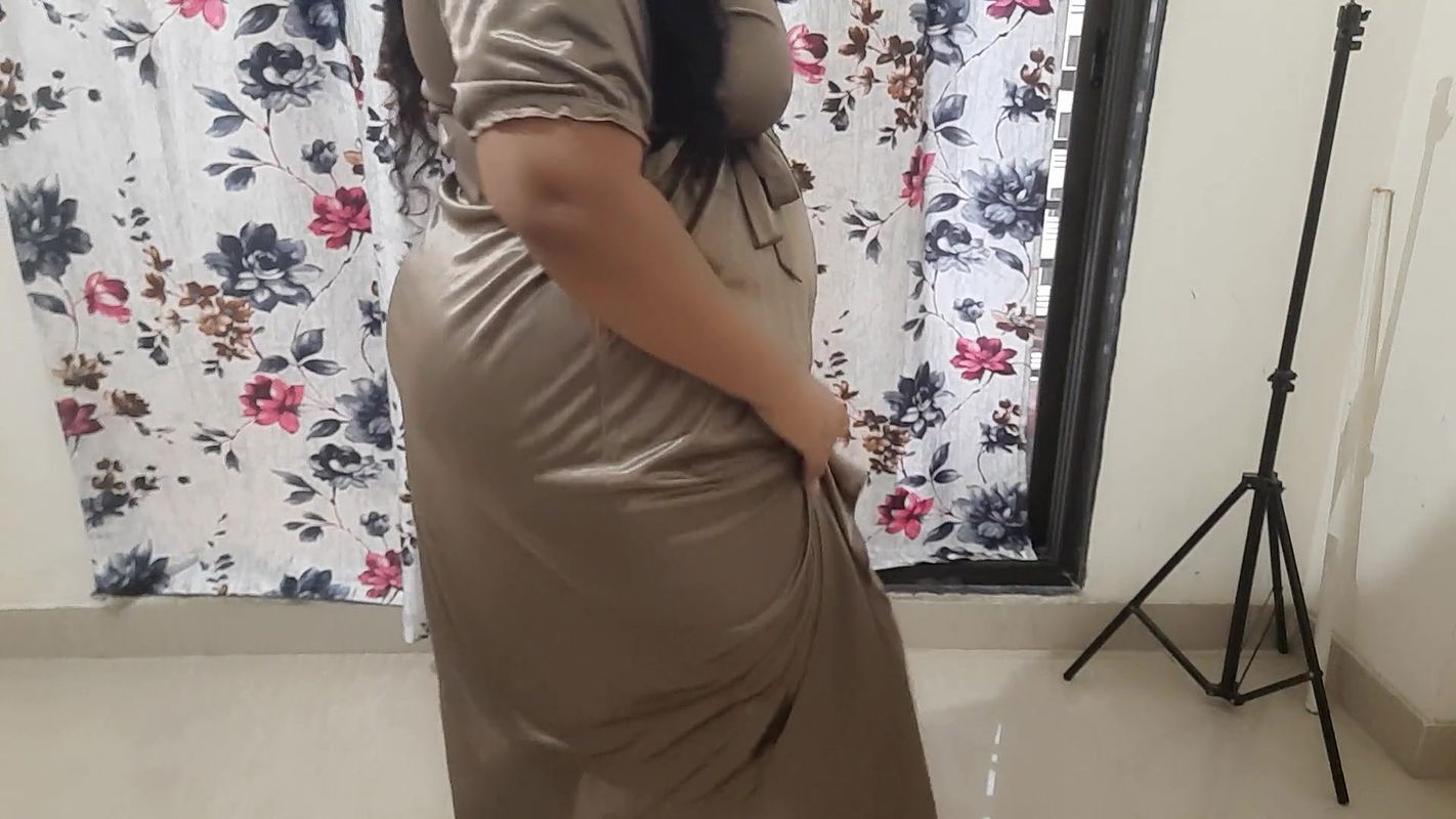 desi bhabhi ready to get fucked by her naughty devar.