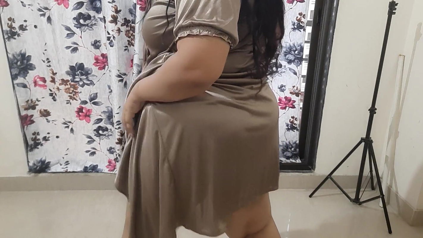 desi bhabhi ready to get fucked by her naughty devar.