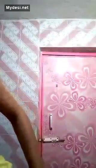 Desi sexy teen nude bath