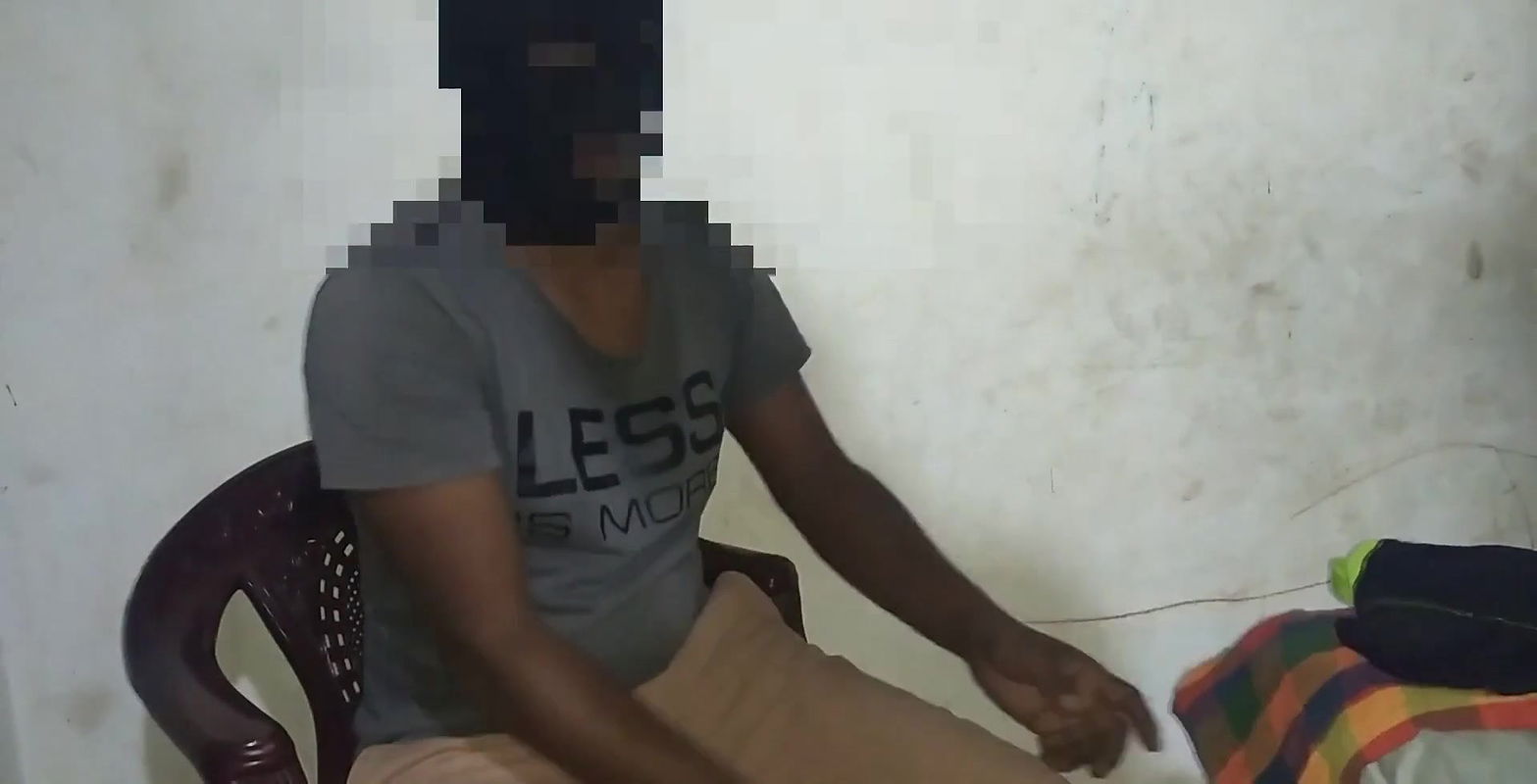 Desi girl getting fucked by tailor guy Desi girl getting fucked and her boobs pressed video part 1.