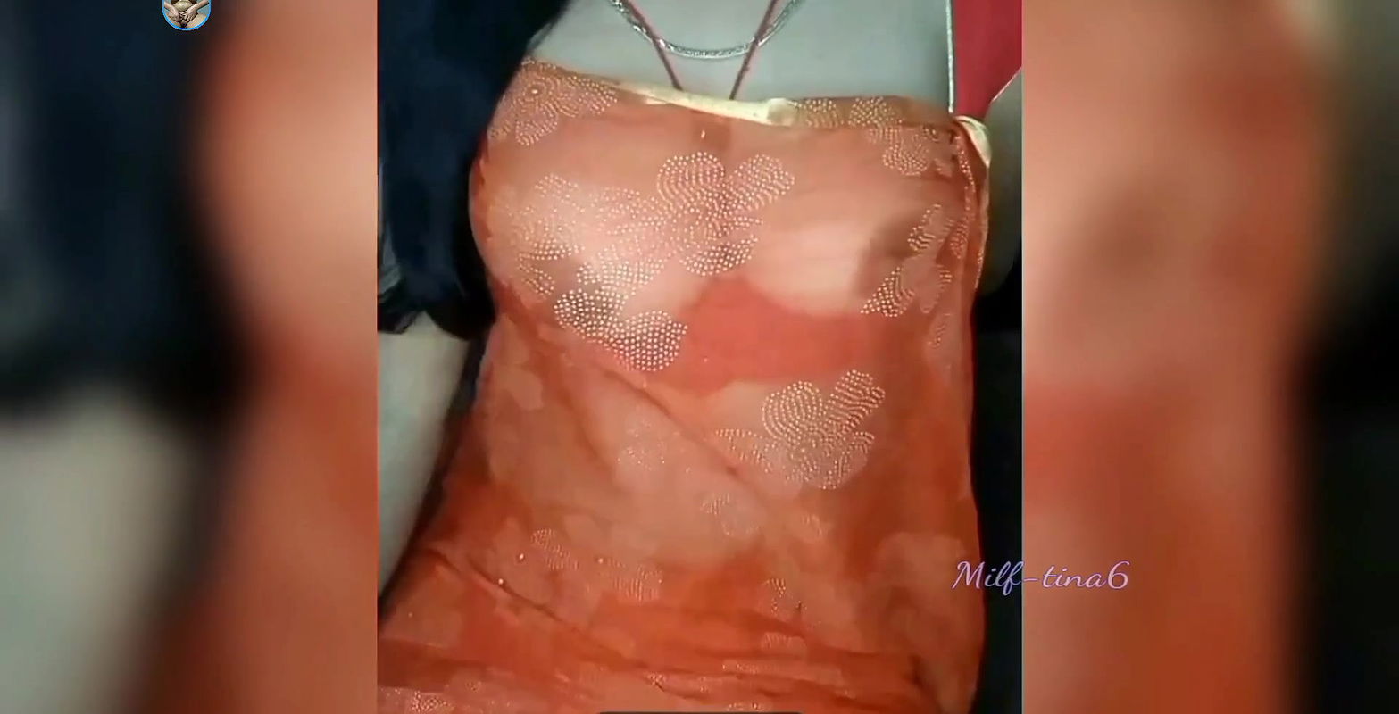 Desi sexy bhabhi bigboobs showing with dirty talking about fucking.big natural tits.
