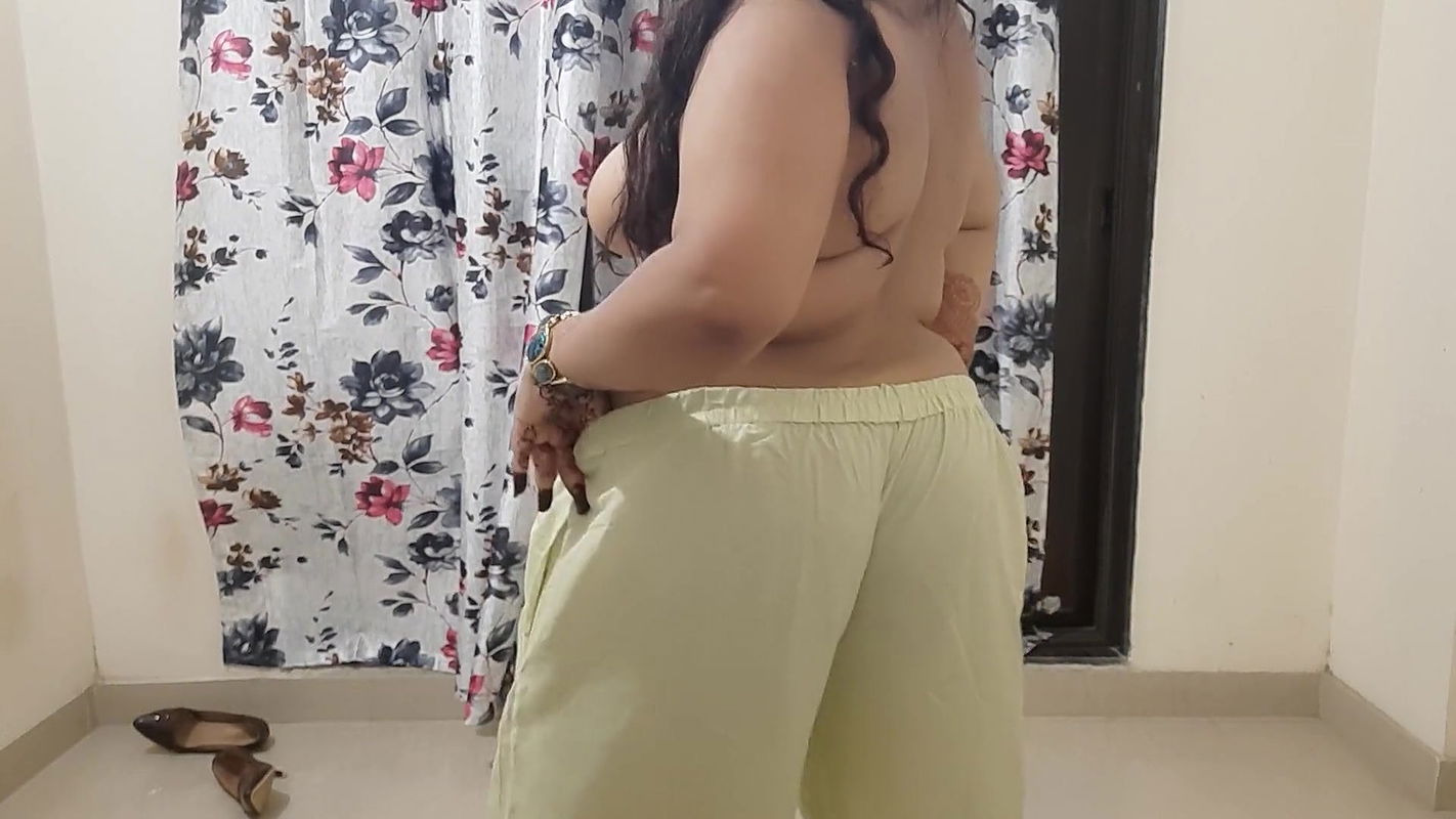 DESI VILLAGE BHABHI CHANGING HER CLOTHES IN BEDROOM PART 2.