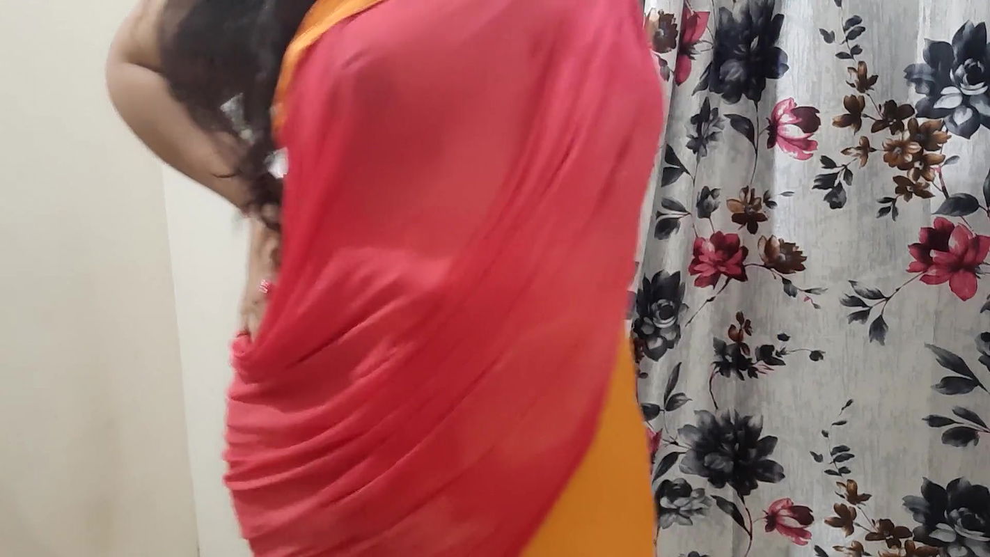 DESI VILLAGE BHABHI CHANGING HER CLOTHES IN BEDROOM WITH CAMERA ON.