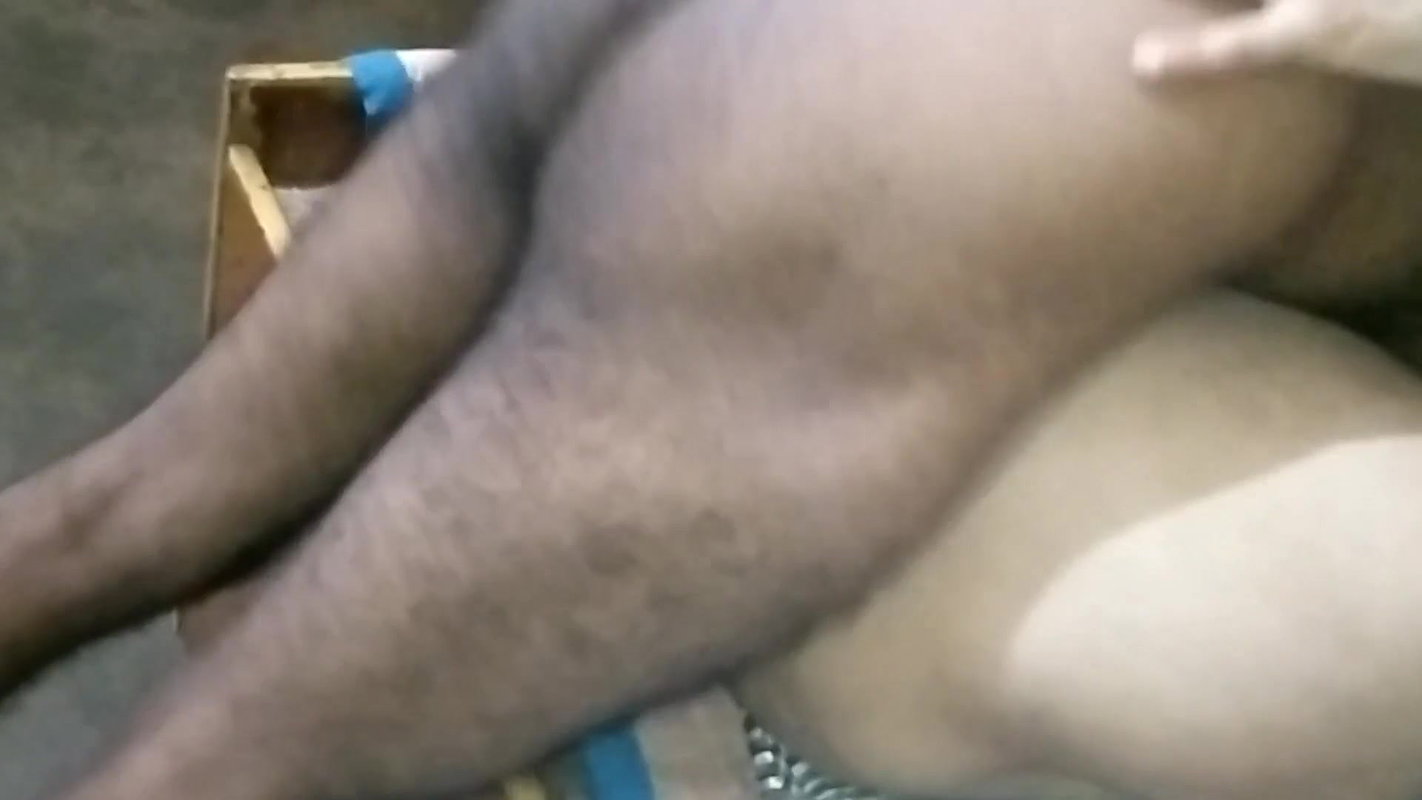 Dever bhabhi ko chod rha tha bhaiya aa gye room mai hindi audio.