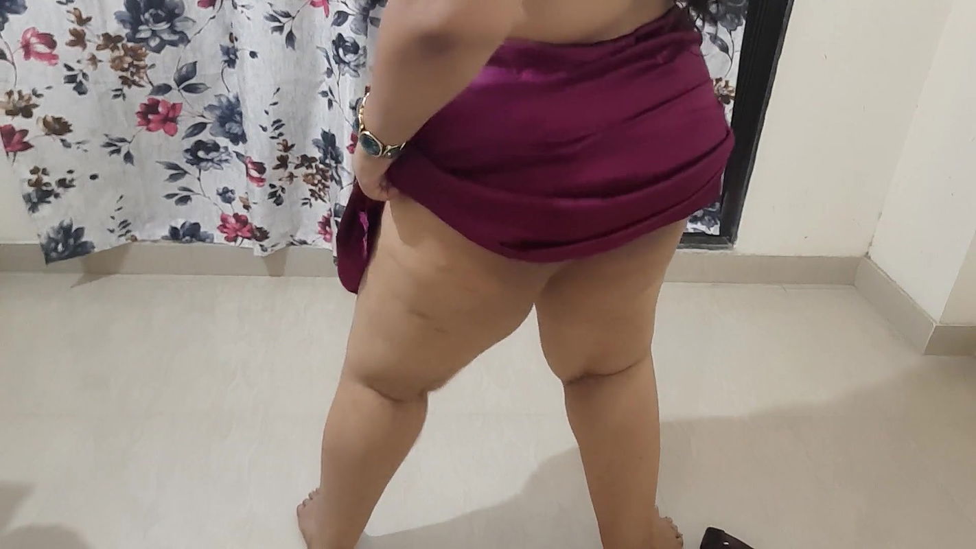 HORNY HOT NAUGHTY BHABHI WITH BIG BOOBS & HOT ASS.. CHANGING HER CLOTHES.