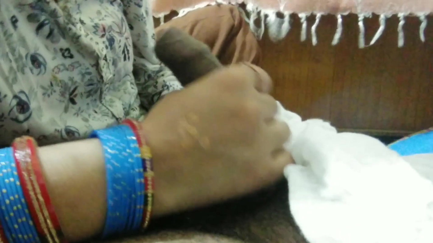 Hot bhabhi love my penis.