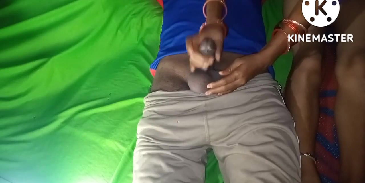 Hot Indian Desi Girl ridvig har sex.